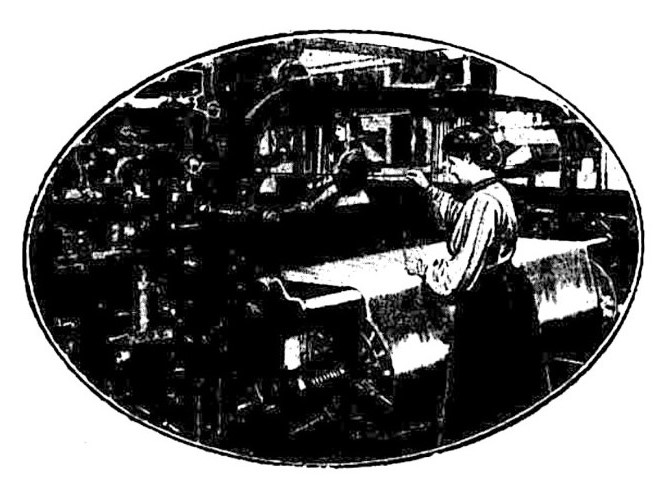 ​Woman machinist at the Ballarat Woollen Company’s Mills, Sunnyside. Argus, 25 April 1908
